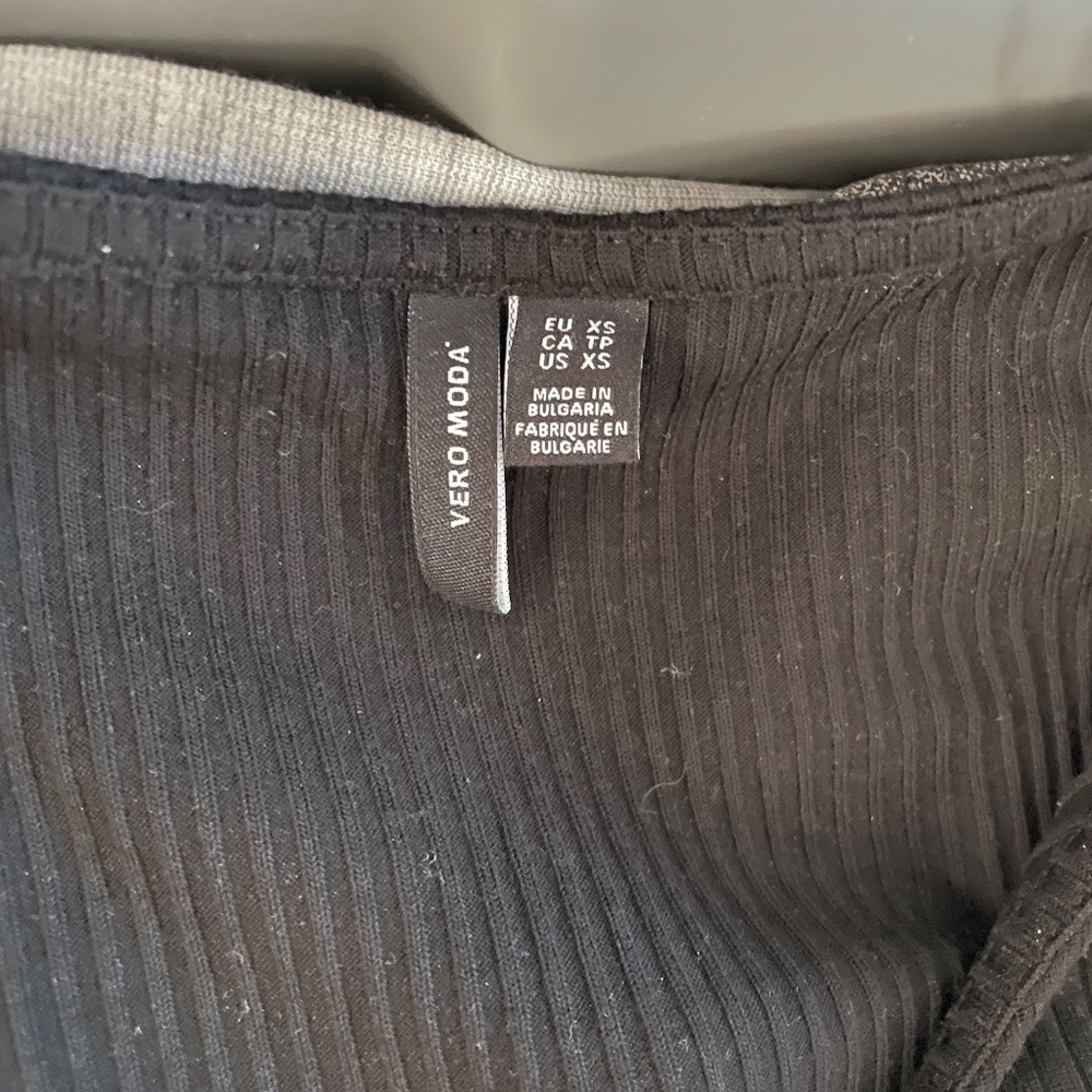 Vero Moda Ribbed Button Down Tee - Picture 3 of 3